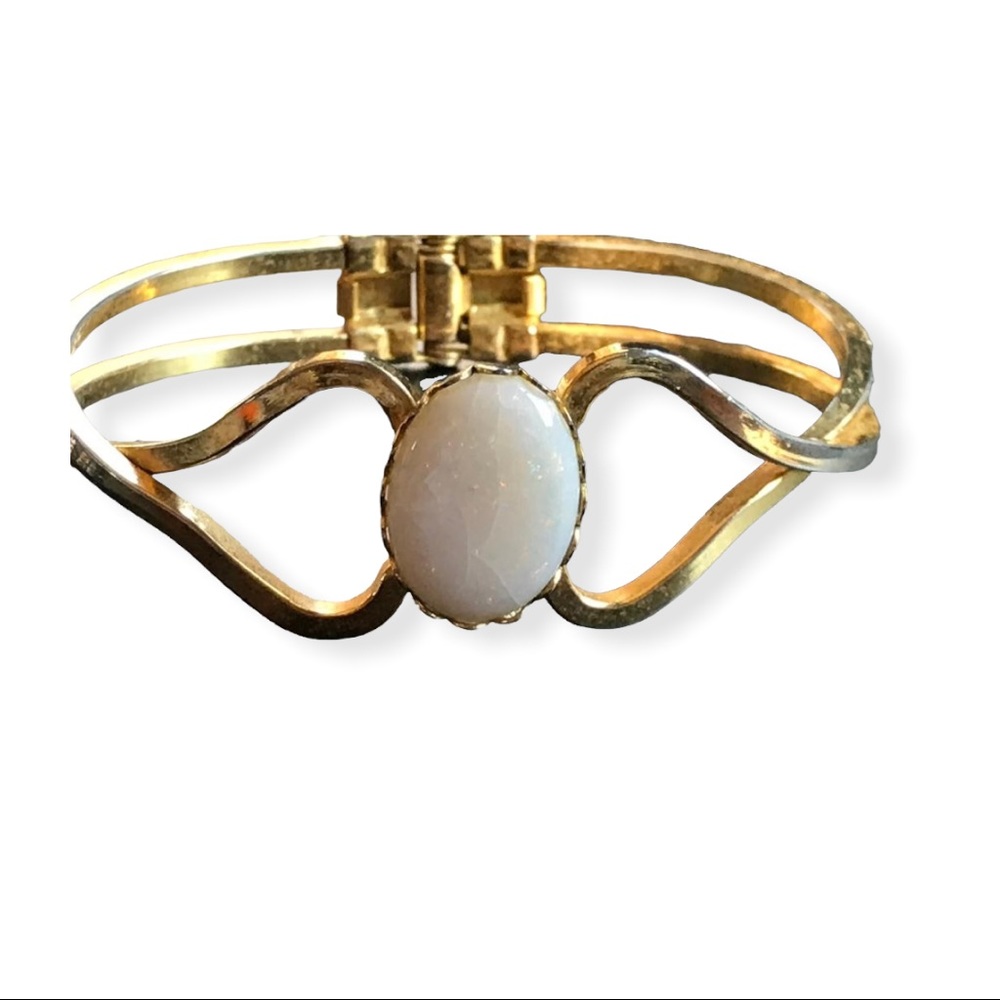 Cuff bracelet with opal